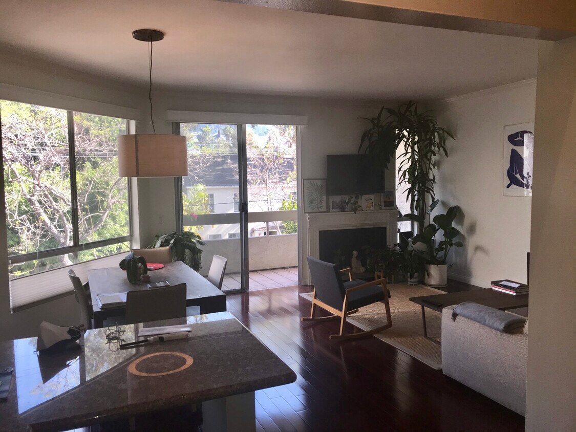 8960 Cynthia St, West Hollywood, CA 90069 Condo for Rent in West