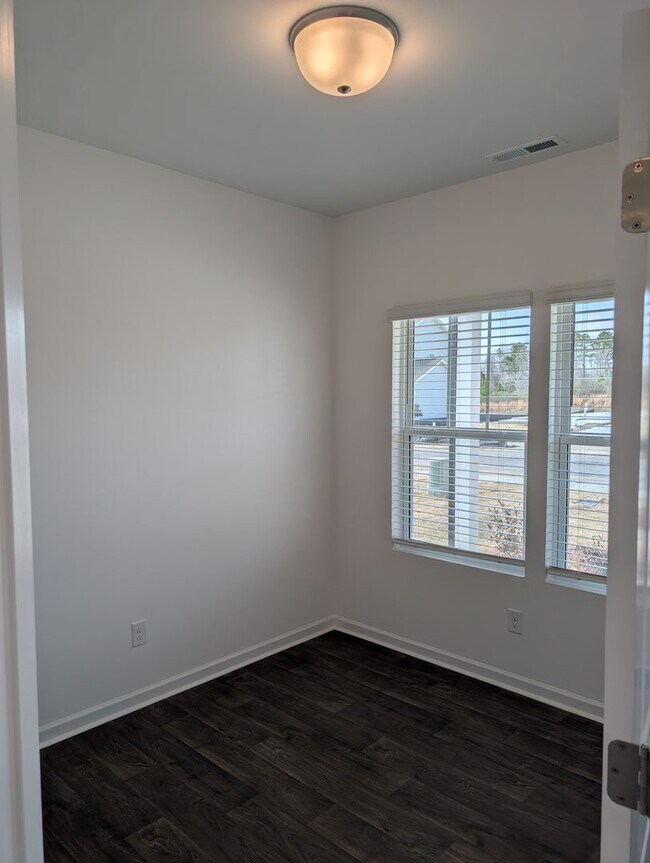 Foto del edificio - NEW CONSTRUCTION 4BD/2.5BTH Home LOCUST NC- AVAILABLE APRIL 2026