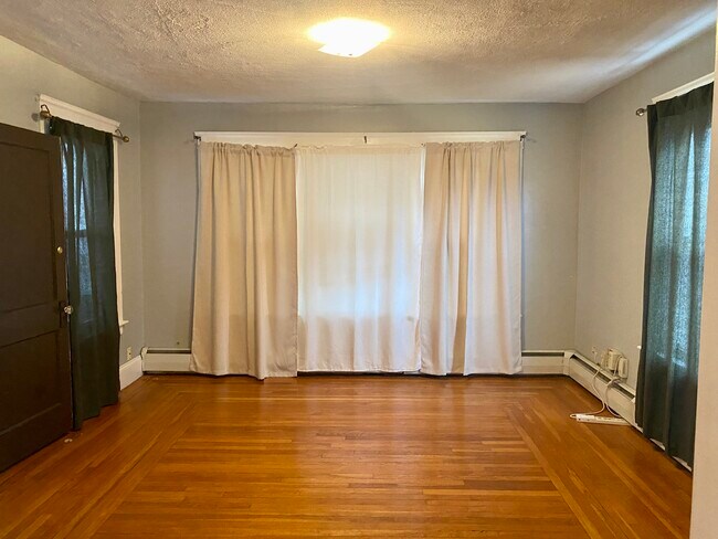 Building Photo - 52 Dunnell Ave