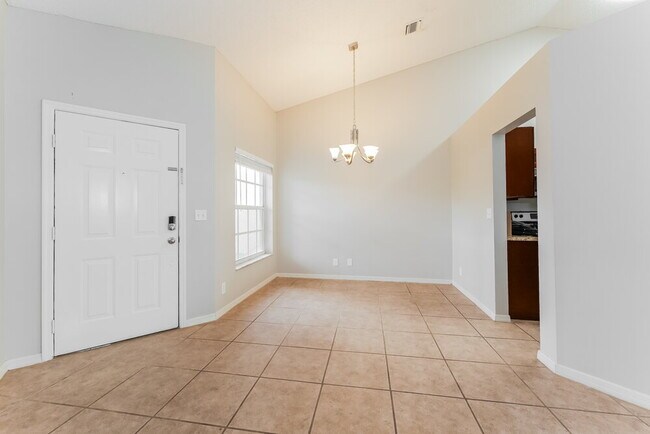 Foto del edificio - 180 Heatherwood Dr