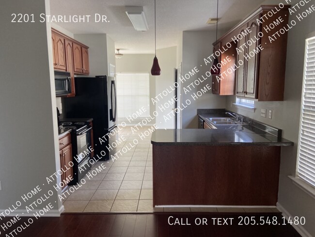 Foto del edificio - 2201 Starlight Dr