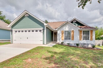 Building Photo - 118 River Oaks Dr
