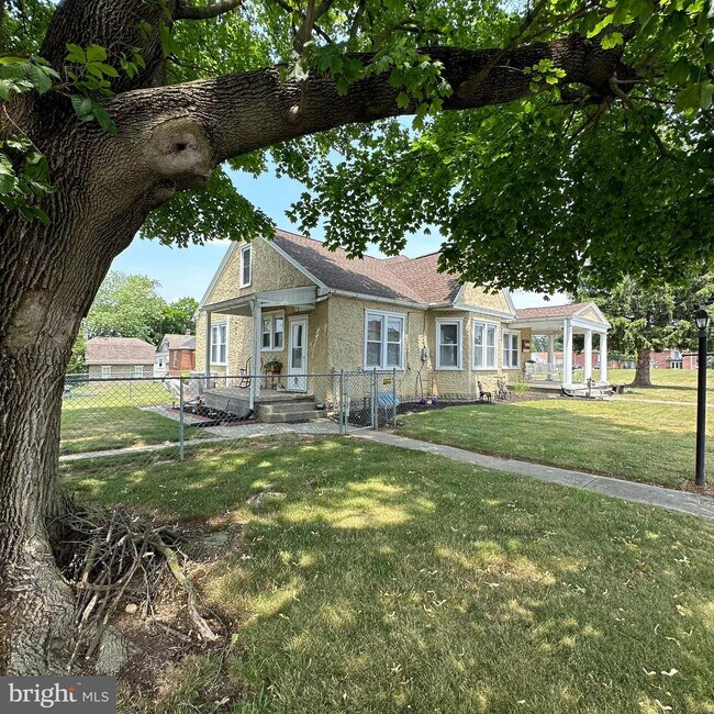 672 Wayne Ave, Chambersburg, PA 17201 House Rental in Chambersburg