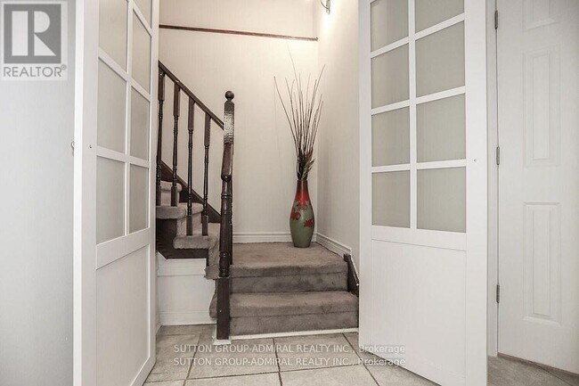 Photo du bâtiment - 132 Larratt Ln