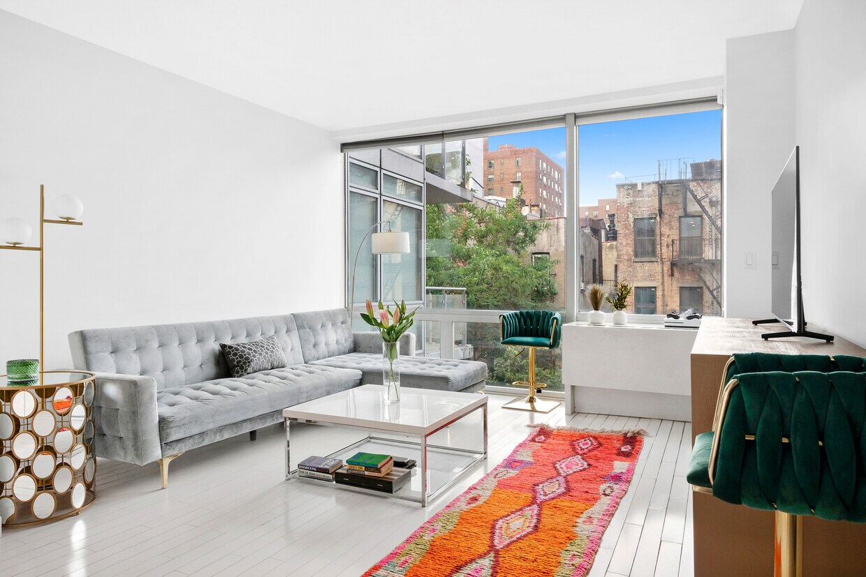Foto principal - 425 E 13th St