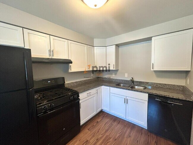 Foto del edificio - 2591 Parkview St