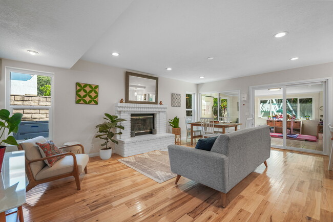 Foto del edificio - 24529 Starlight Ln