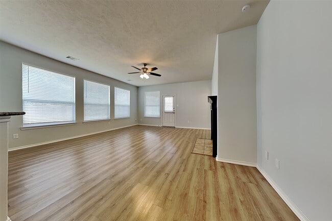 Foto del edificio - 3619 Beacon Creek Ct
