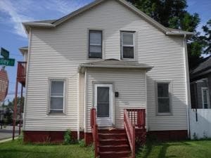 Primary Photo - 1117 Racine St