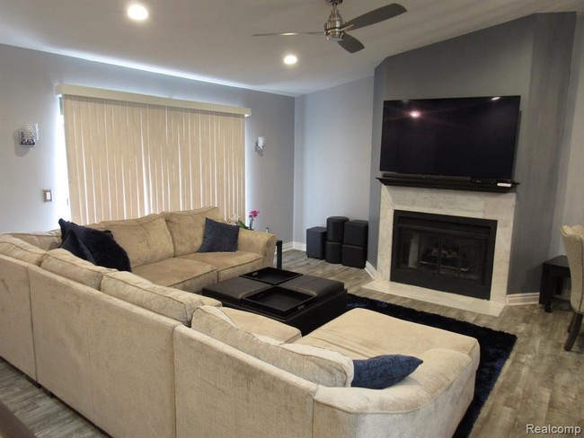 Building Photo - 31240 Country Way