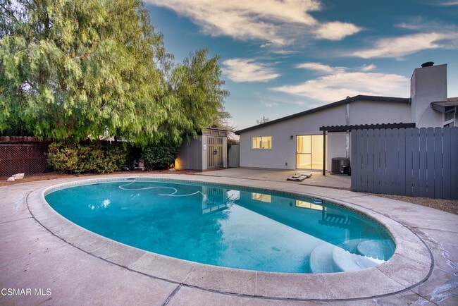 Foto del edificio - 221 Dryden St