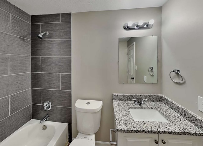 Building Photo - 12355 Glencoe St