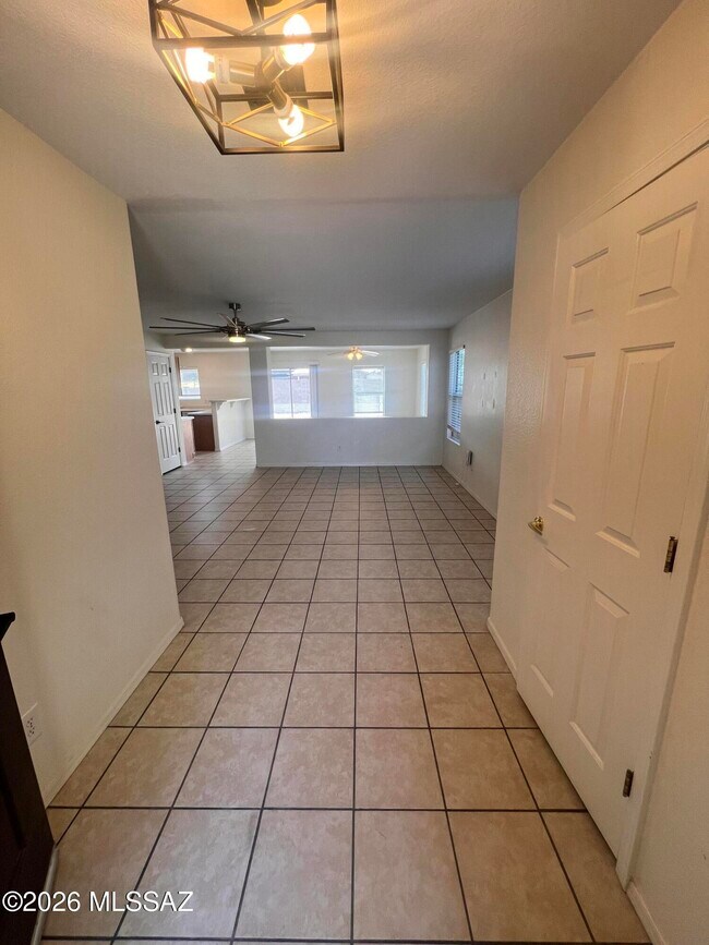 Foto del edificio - 6110 S Earp Wash Ln
