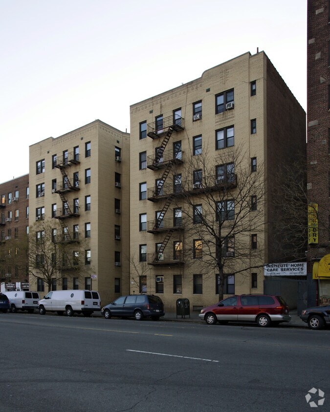 Building Photo - 25 Nagle Ave