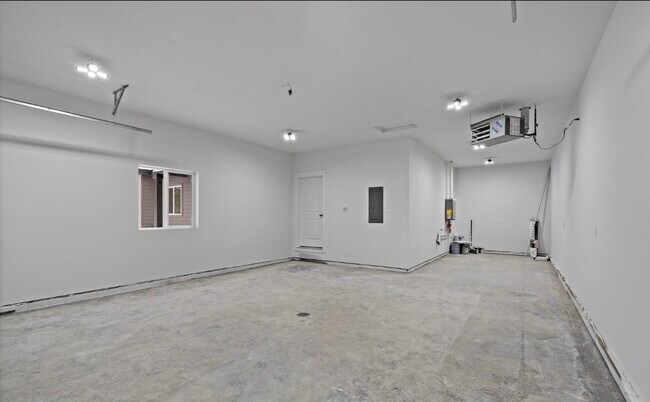 Building Photo - 3990 S Birch Cove Dr