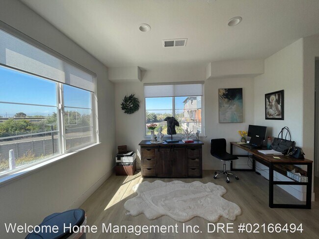 Building Photo - 3 br, 3.5 bath House - 132 Vivid Lane