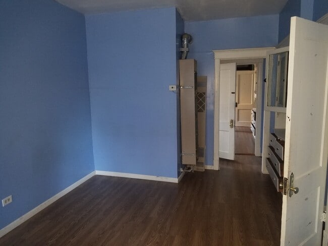 Building Photo - 2453 W 46th Pl