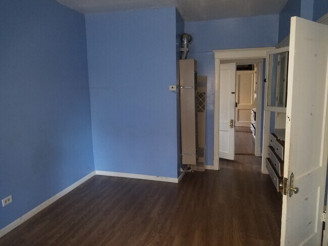 Foto del edificio - 2453 W 46th Pl