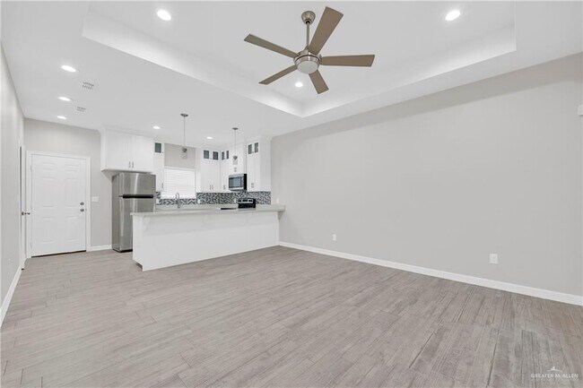 Building Photo - 22 Playa Dr