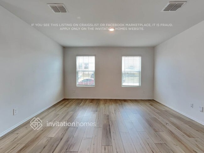 Building Photo - 3215 Crestone Dr