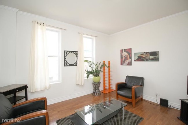 Foto del edificio - 925 N Ashland Ave