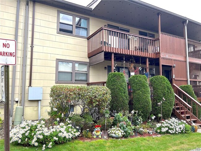 Foto del edificio - 32 Milford Ln