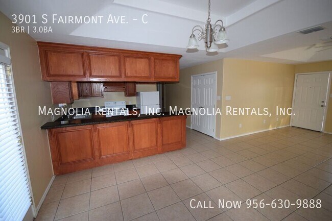 Building Photo - 3901 Fairmont Ave