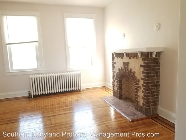 Building Photo - 3 br, 1.5 bath House - 3934 Dolfield Avenue