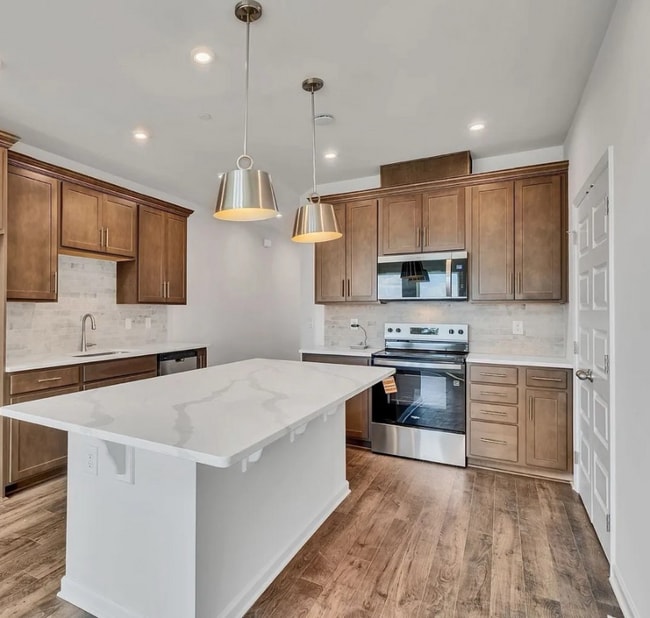 Photo - 603 Clb Vw Wy Townhome