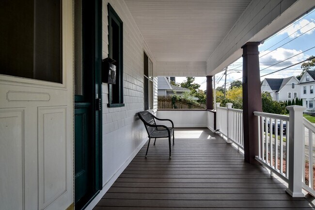 Foto del edificio - 57 Coburn Ave