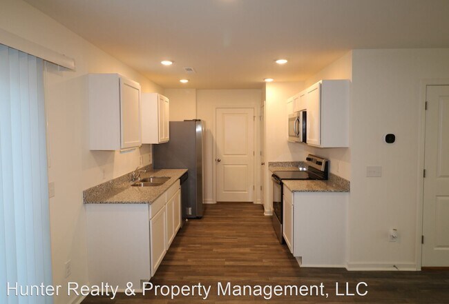 Building Photo - 3 br, 2.5 bath House - 757 Whitney Rd