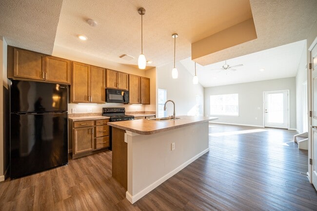 Interior Photo - Ravines at Taylor