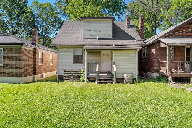 Building Photo - 3 Bedroom Single Family Home for Rent on e...