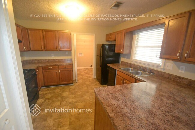 Foto del edificio - 4116 Meadowlark Ct