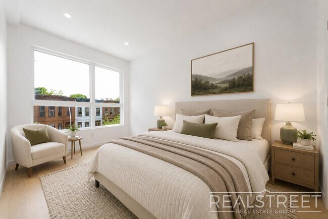 Foto del edificio - 2 Bed/ 2 Bath Penthouse Private roof deck