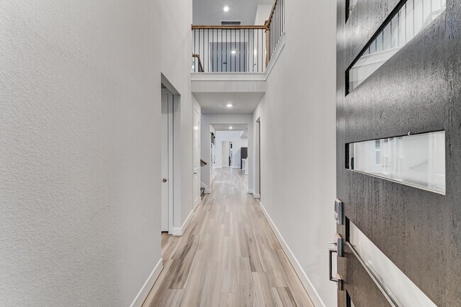 Building Photo - 9522 Rialto Creek Dr