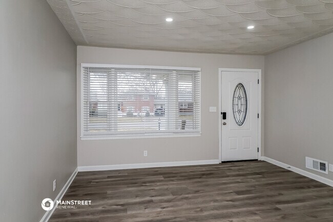 Building Photo - 4002 Wooded Way
