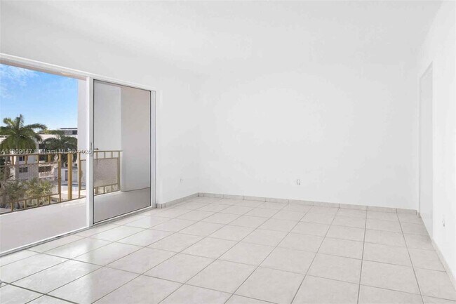 Foto del edificio - 1340 Lincoln Rd