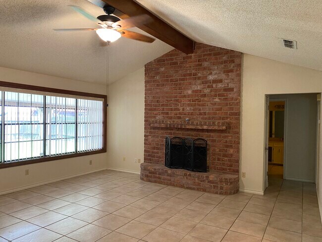 Building Photo - 7225 Sugar Ridge Rd