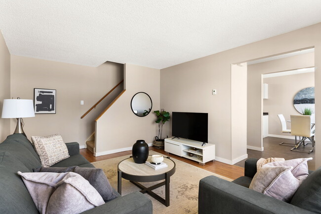 Building Photo - 1610 Dewdney Av E