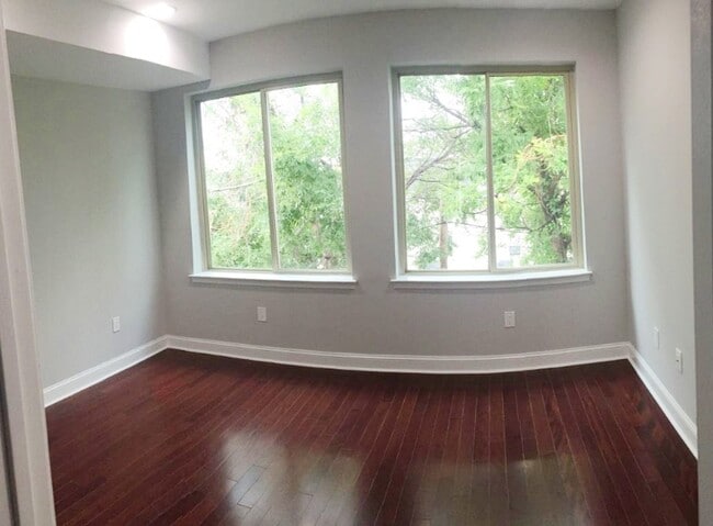 Photo - 1621 Fontain St Apartment