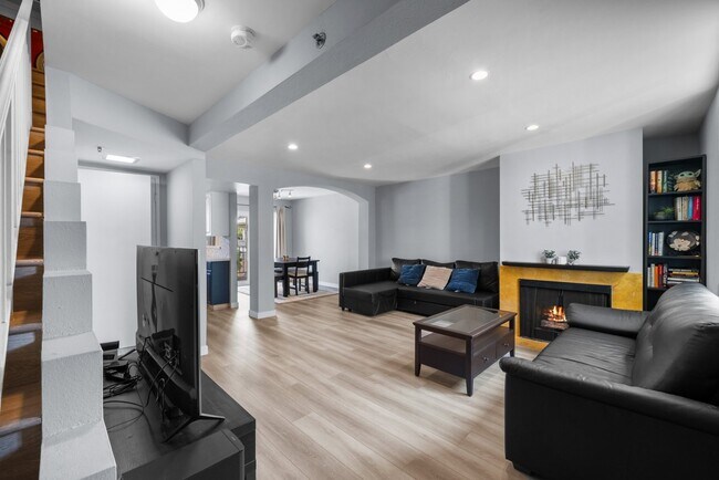 Foto del edificio - 520 N Louise St