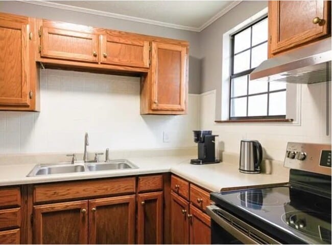 Building Photo - 356 Kingview Dr