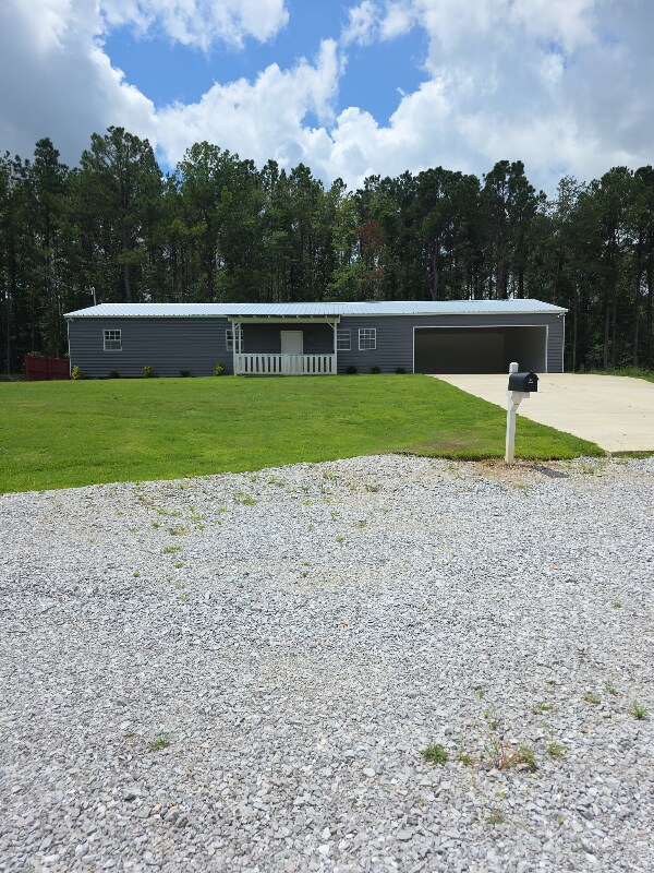 Foto principal - 16476 Romulus Rd