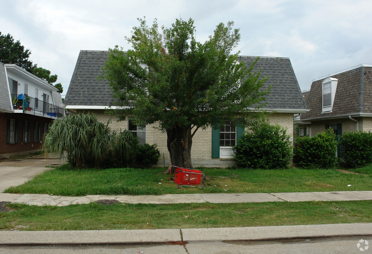 Building Photo - 3000 Houma Blvd