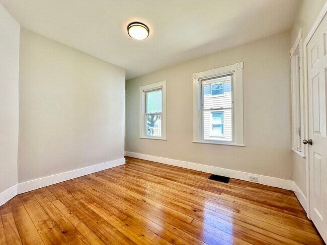 Foto del edificio - 299 Cedar St