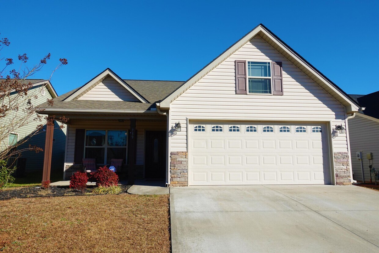 739 Bankston Dr, Boiling Springs, SC 29316 House Rental in Boiling