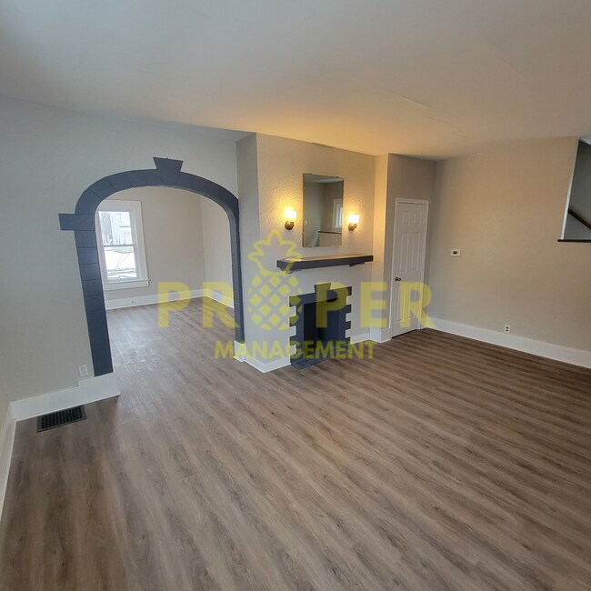 Building Photo - Stunning 3 Bed, 1 Bath Home on corner lot!