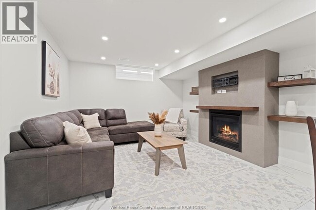 Photo du bâtiment - 3063 Betts Ave