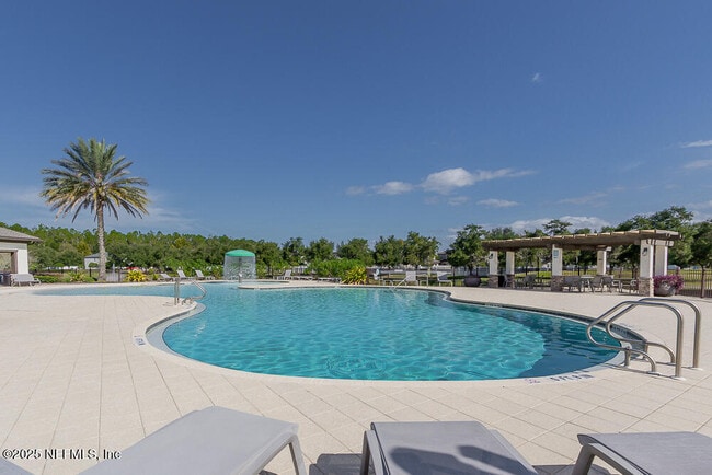 Foto del edificio - 4599 Plantation Oaks Blvd